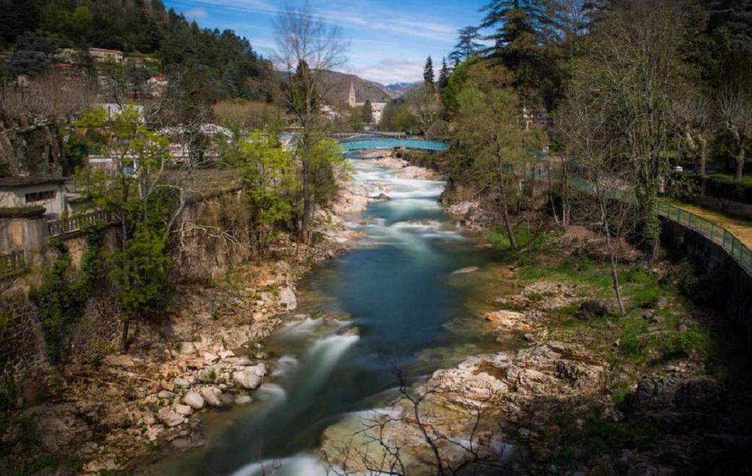 Chalet "Le Petit Olivier" Gites Appart 'Hotel L'Echappee Belle D'Aubenas Logement 2 Sur 3 Екстер'єр фото
